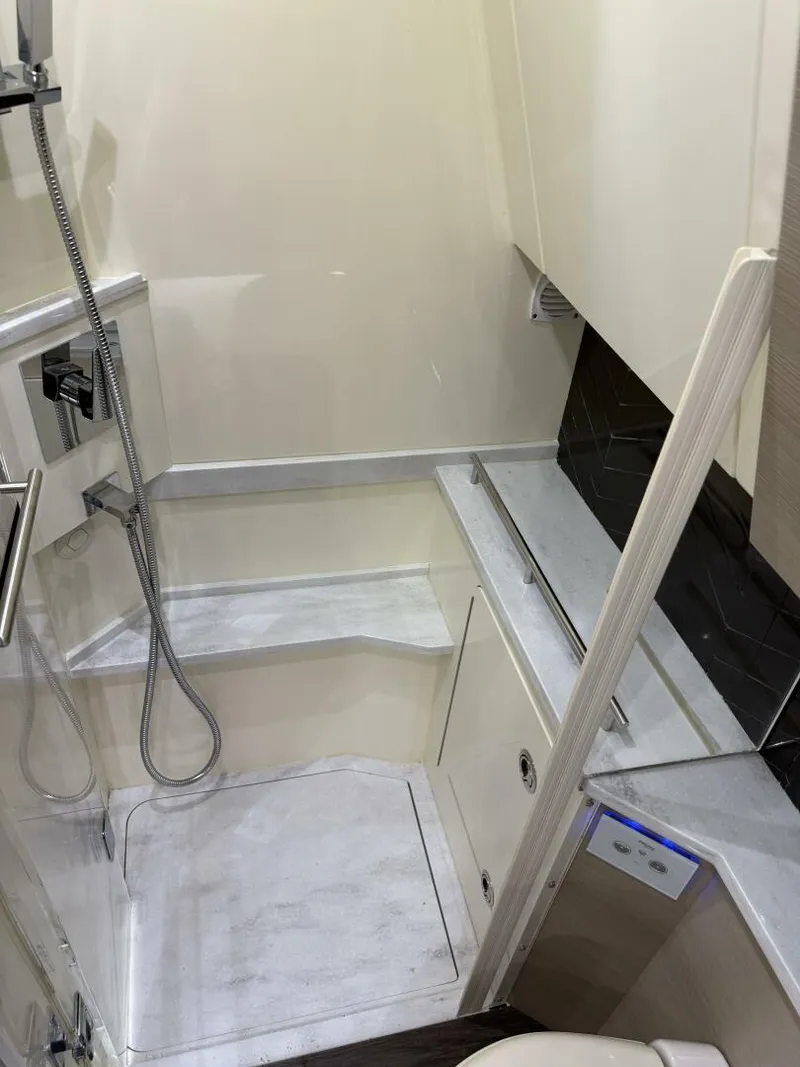 Slide: The Image of 2022 Scout 425 LXF - 5543625