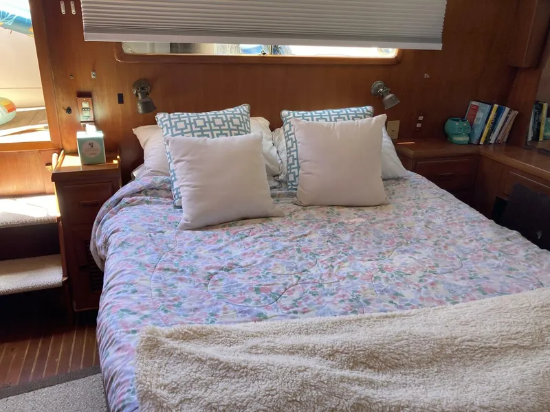 Slide: The Image of Offshore 48 Yachtfisher 1985 - 5544696