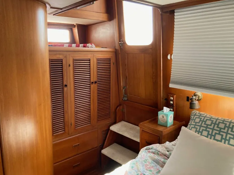 Slide: The Image of Offshore 48 Yachtfisher 1985 - 5544754