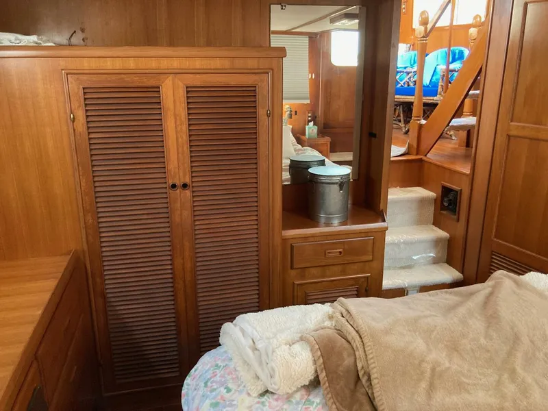 Slide: The Image of Offshore 48 Yachtfisher 1985 - 5544757