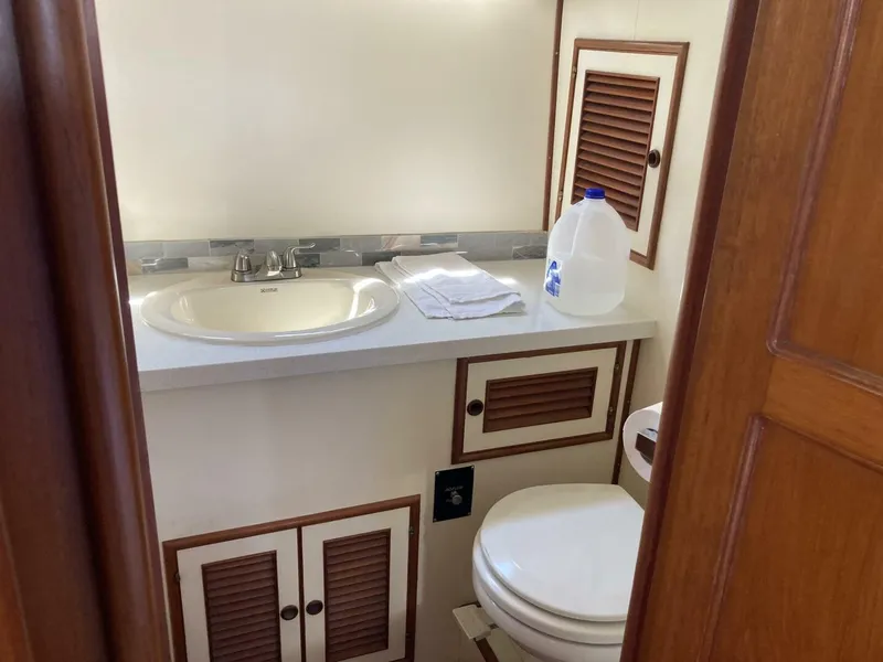 Slide: The Image of Offshore 48 Yachtfisher 1985 - 5544692