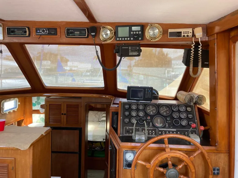 Slide: The Image of Offshore 48 Yachtfisher 1985 - 5544759