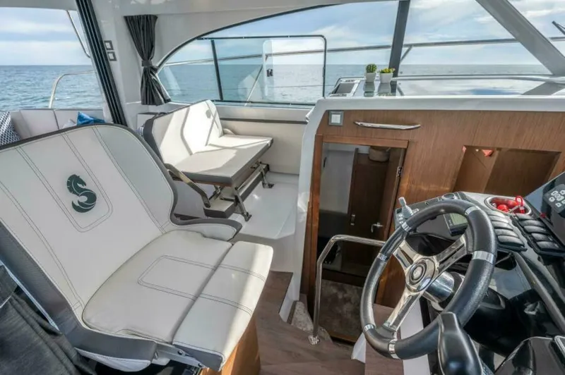 Slide: The Image of 2026 BENETEAU Antares 11 - 5544561