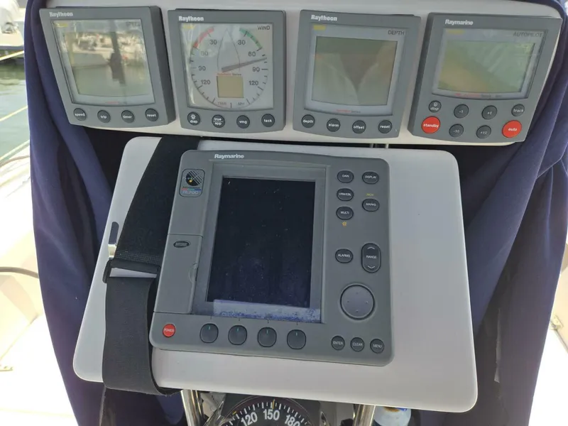 Slide: The Image of Catalina 380 2001 - 5551835