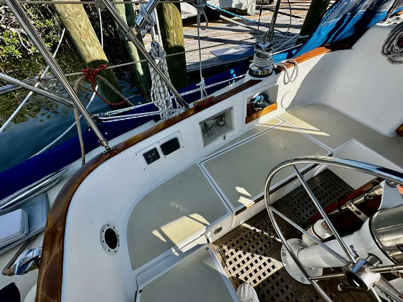 Slide: The Image of Cabo Rico 38 1993 - 5545600