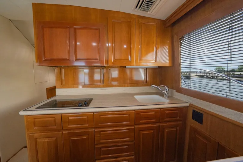 Slide: The Image of Hatteras 50 Convertible 2001 - 5545379