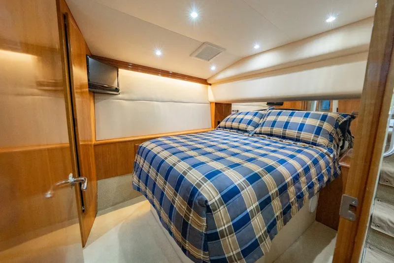 Slide: The Image of Hatteras 50 Convertible 2001 - 5545385