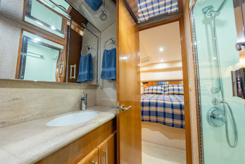 Slide: The Image of Hatteras 50 Convertible 2001 - 5545392