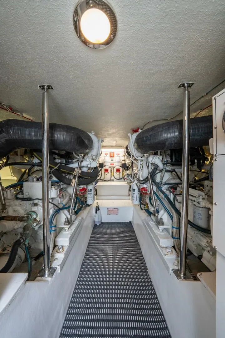 Slide: The Image of Hatteras 50 Convertible 2001 - 5545397