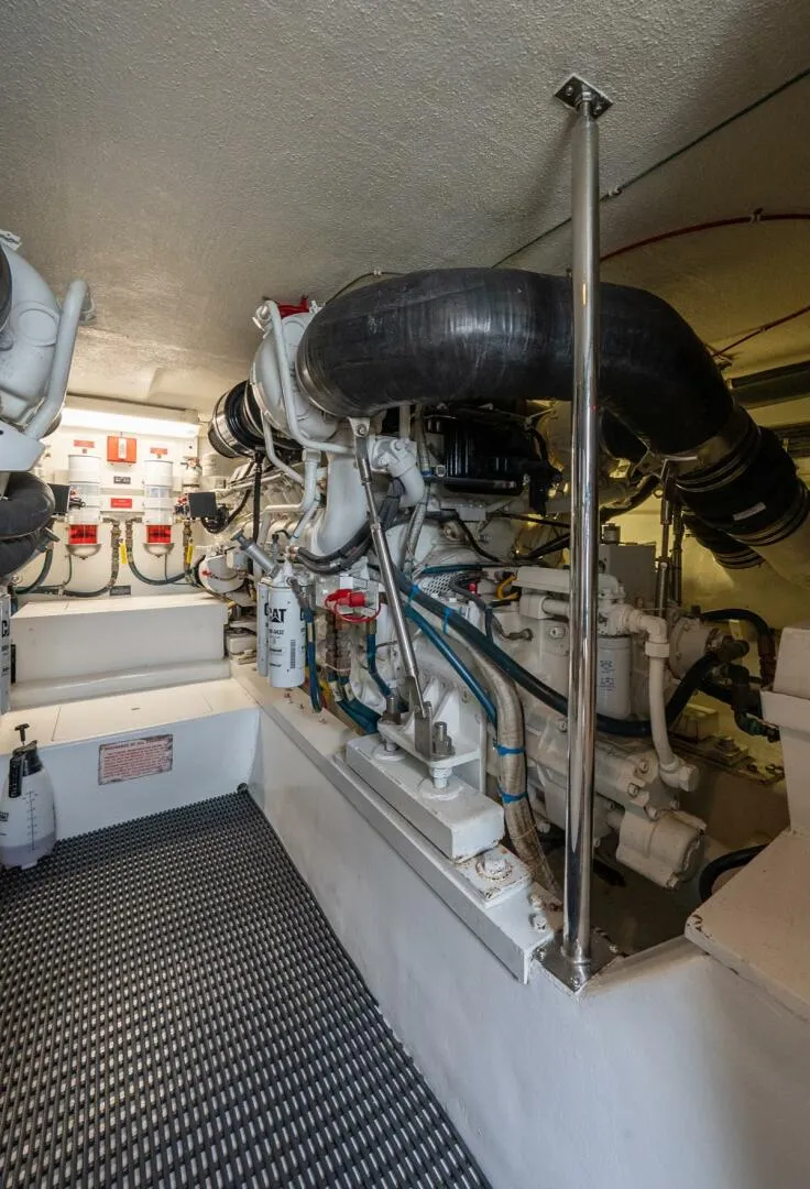 Slide: The Image of Hatteras 50 Convertible 2001 - 5545399