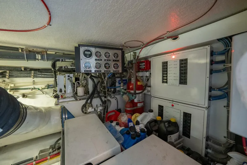 Slide: The Image of Hatteras 50 Convertible 2001 - 5545401