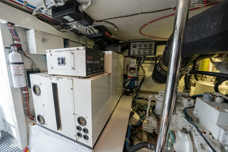 Slide: The Image of Hatteras 50 Convertible 2001 - 5545402