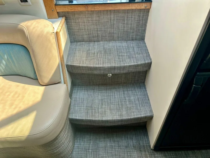 Slide: The Image of Sea Ray 400 Express Cruiser 1992 - 5545897