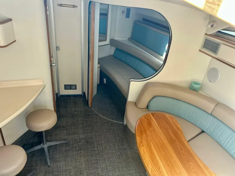 Slide: The Image of Sea Ray 400 Express Cruiser 1992 - 5545912