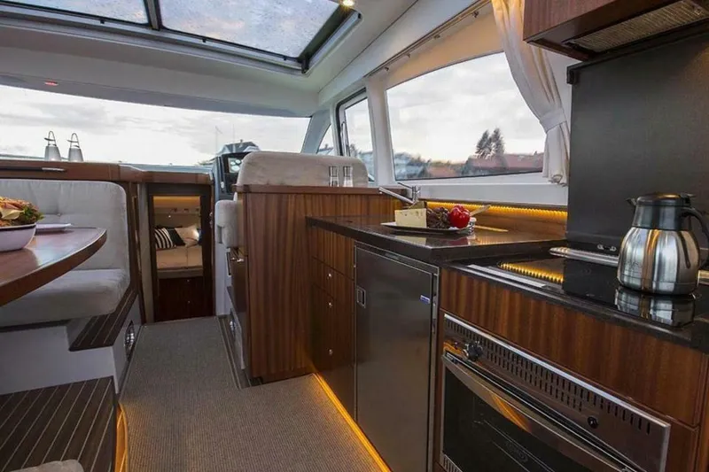 Slide: The Image of Nimbus 405 Coupé 2025 - 5552918