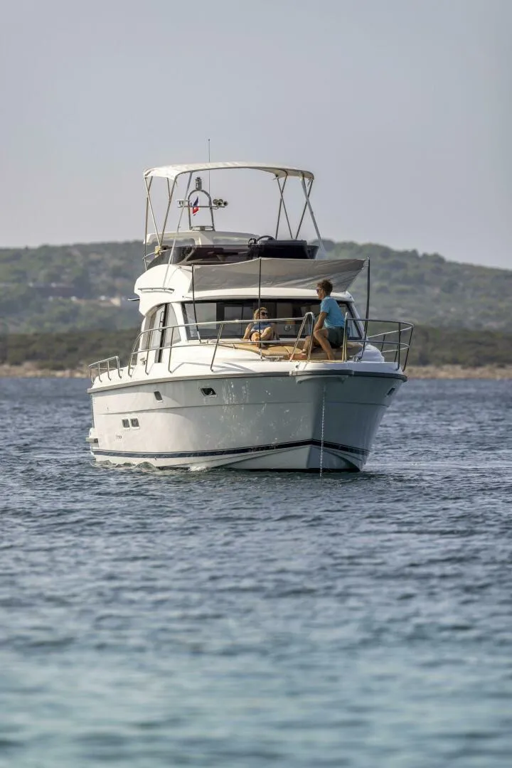 Slide: The Image of Nimbus 405 Flybridge 2025 - 5569563