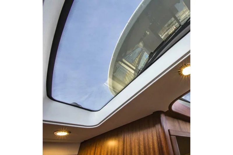 Slide: The Image of Nimbus 405 Flybridge 2025 - 5569556