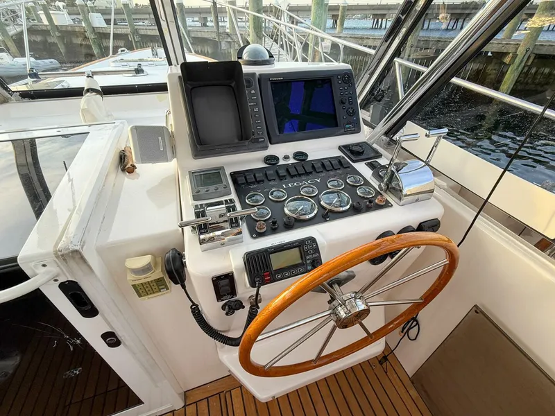 Slide: The Image of Legacy 34 Express Twin Jet 2002 - 5547782