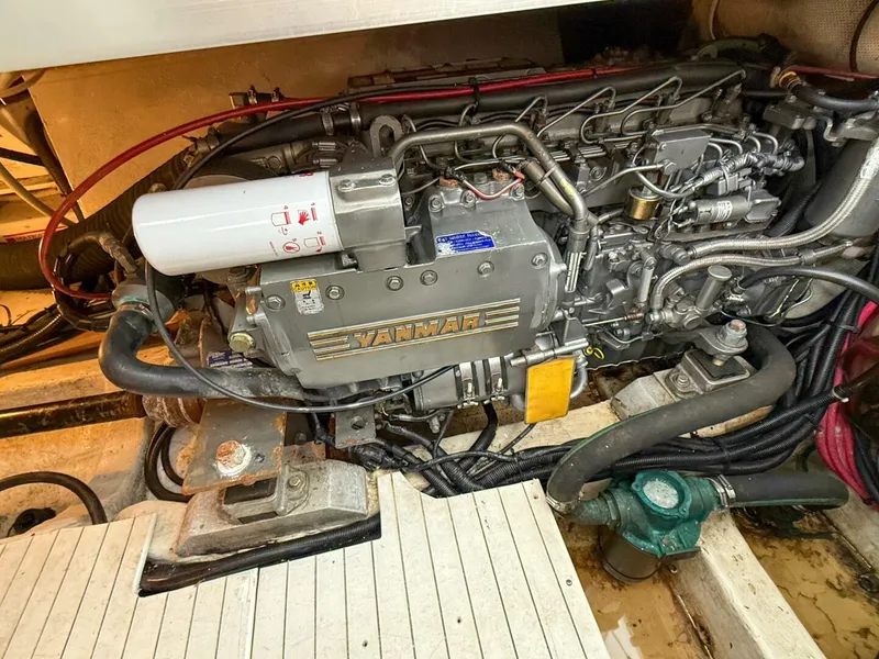 Slide: The Image of Legacy 34 Express Twin Jet 2002 - 5547830