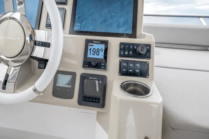 Slide: The Image of Azimut 50 FLYBRIDGE 2017 - 5649269