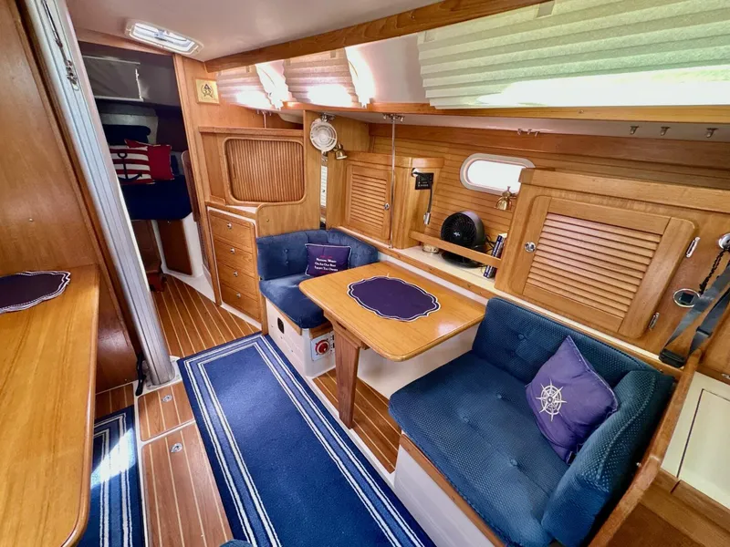 Slide: The Image of Catalina 36 2005 - 5547260