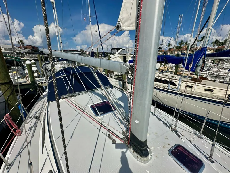 Slide: The Image of Catalina 36 2005 - 5547214