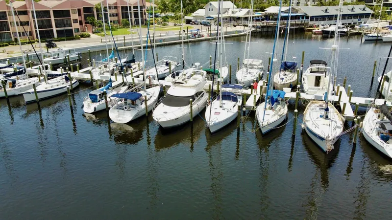 Slide: The Image of Catalina 36 2005 - 5547310