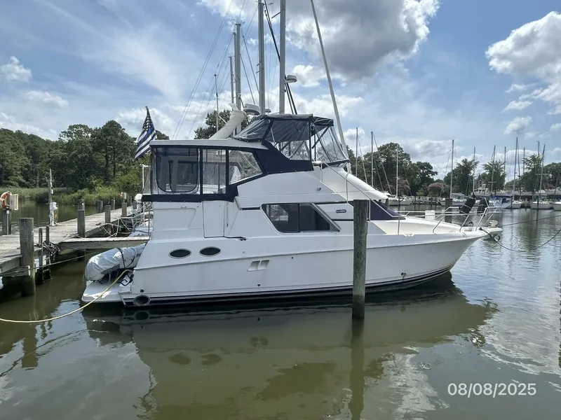 The Image of 39' Silverton starboard profile - 5547567