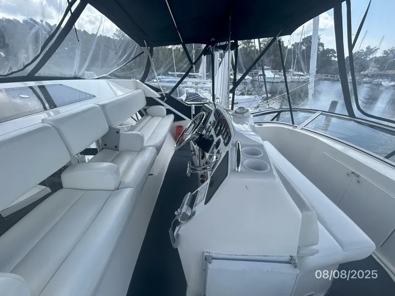 Slide: The Image of 39' Silverton flybridge port - 5547534