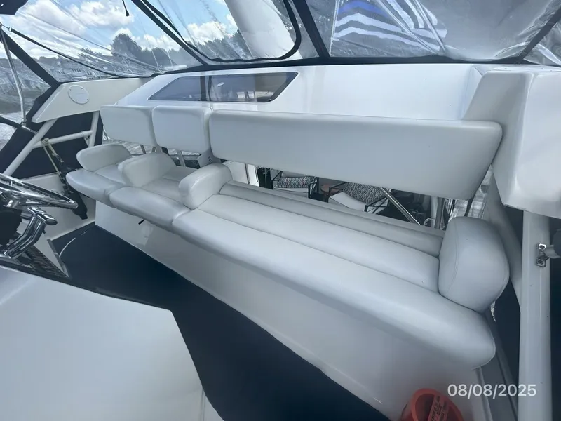 Slide: The Image of 39' Silverton flybridge aft seating2 - 5547527