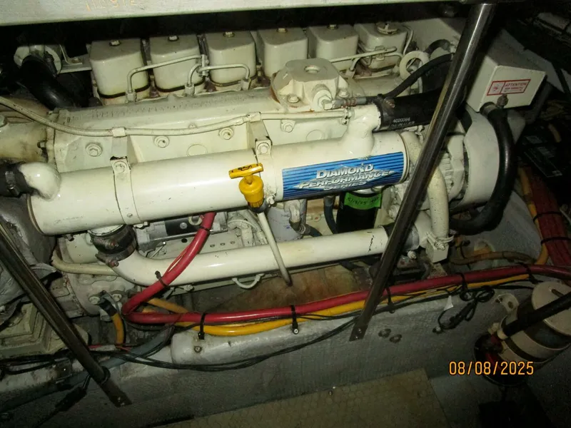 Slide: The Image of 39' Silverton port main engine - 5547554