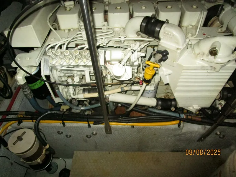 Slide: The Image of 39' Silverton starboard main engine - 5547566