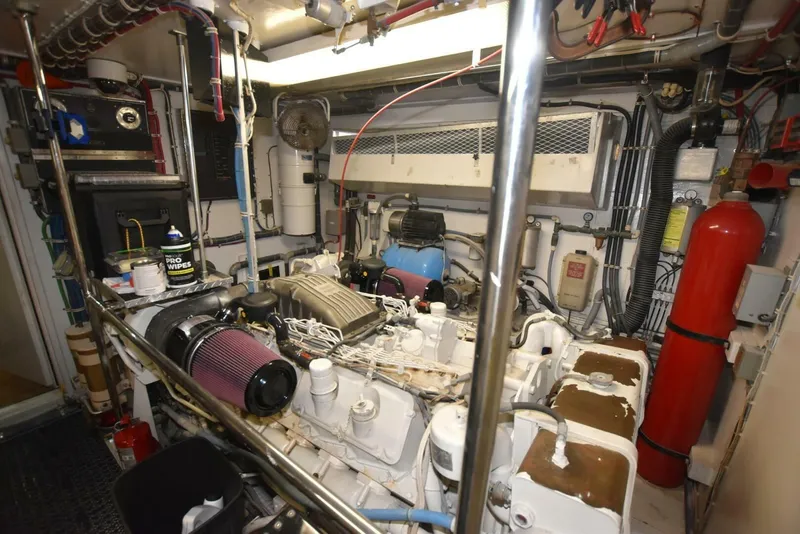 Slide: The Image of Hatteras 74 Sportdeck 1998 - 5548529