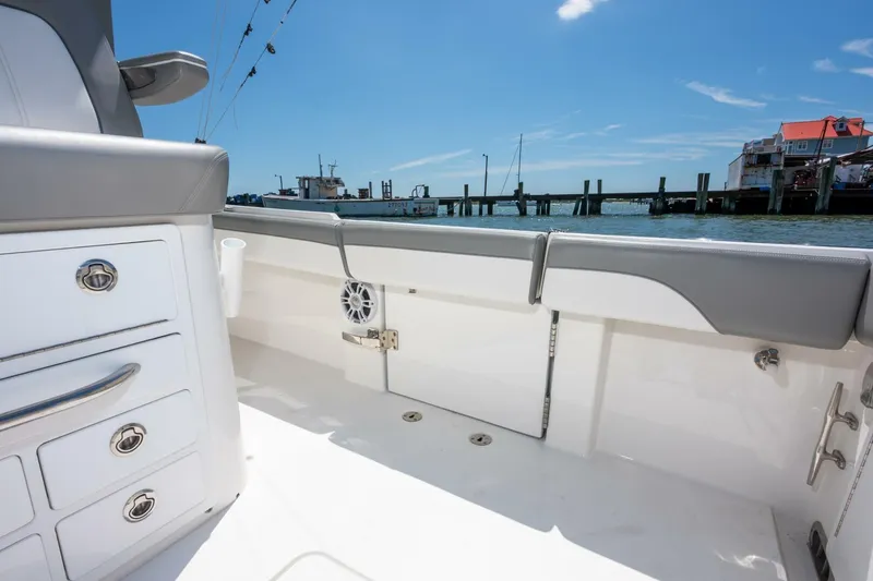 Slide: The Image of 2022 Regulator 31 Dave 088 - 5552368