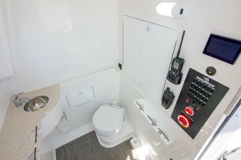 Slide: The Image of 2022 Regulator 31 Dave 104 - 5552334