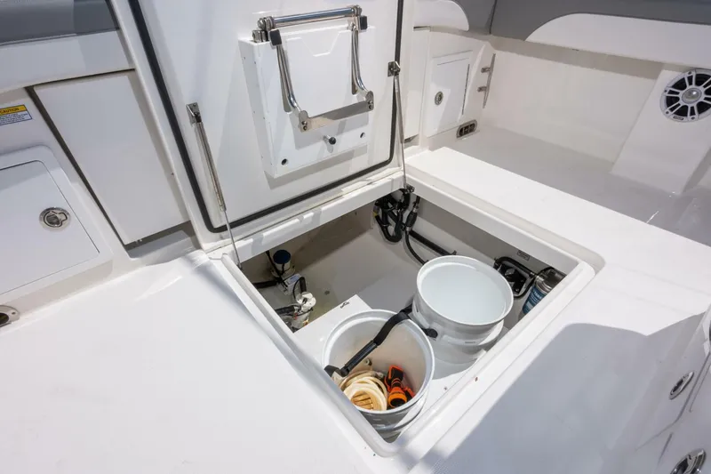 Slide: The Image of 2022 Regulator 31 Dave 108 - 5552338