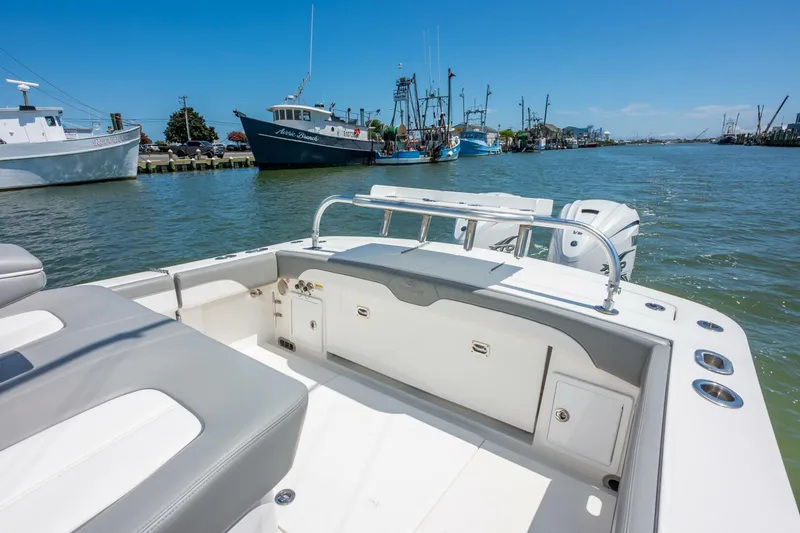 Slide: The Image of 2022 Regulator 31 Dave 082 - 5552362