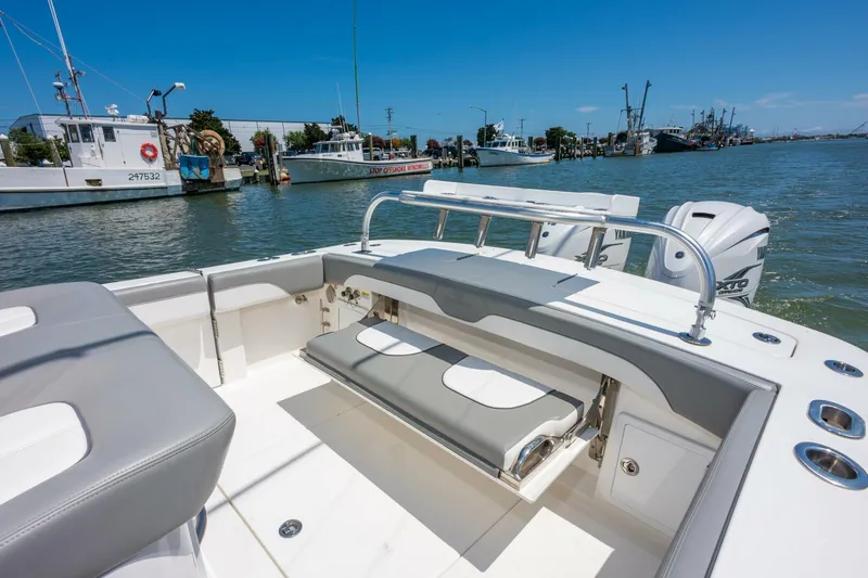 Slide: The Image of 2022 Regulator 31 Dave 083 - 5552363