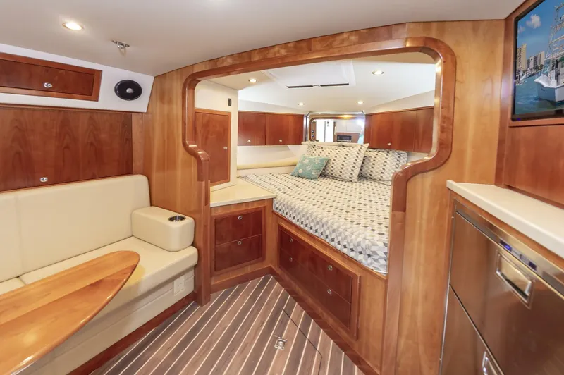 Slide: The Image of Albemarle 360 Express Fisherman 2019 - 5585397