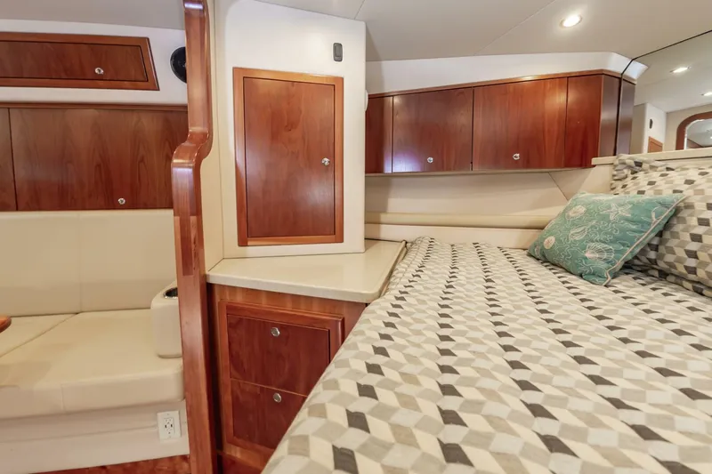 Slide: The Image of Albemarle 360 Express Fisherman 2019 - 5585400