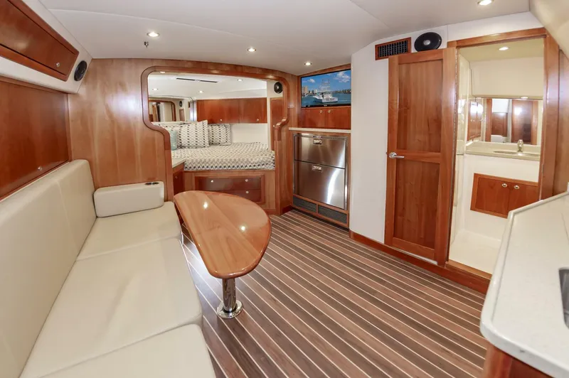 Slide: The Image of Albemarle 360 Express Fisherman 2019 - 5585441