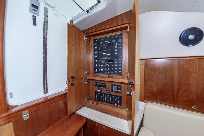 Slide: The Image of Albemarle 360 Express Fisherman 2019 - 5585442