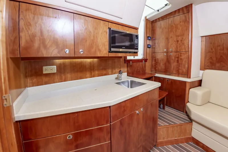 Slide: The Image of Albemarle 360 Express Fisherman 2019 - 5585450