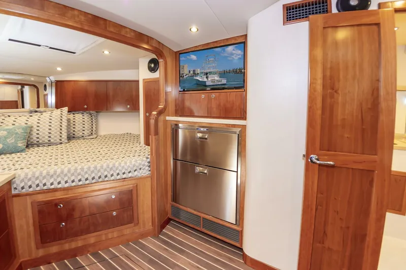 Slide: The Image of Albemarle 360 Express Fisherman 2019 - 5585451