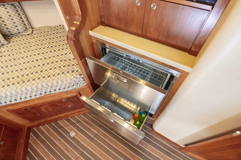 Slide: The Image of Albemarle 360 Express Fisherman 2019 - 5585452