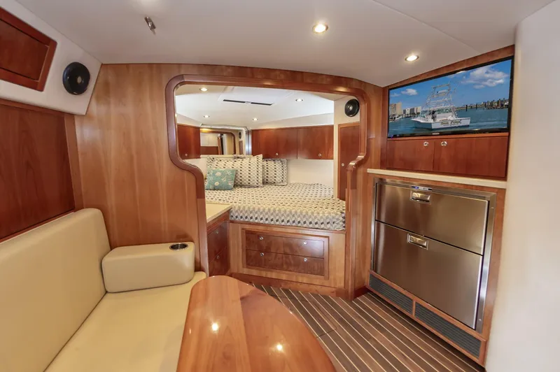 Slide: The Image of Albemarle 360 Express Fisherman 2019 - 5585453