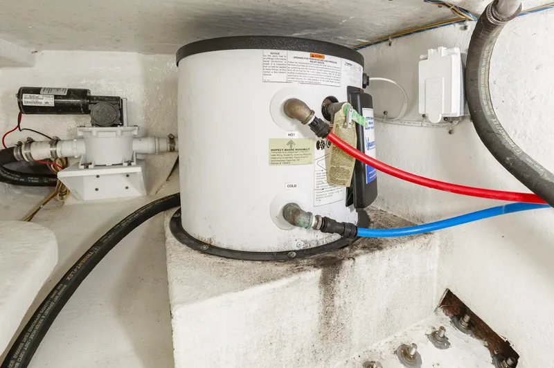 Slide: The Image of Albemarle 360 Express Fisherman 2019 - 5585410