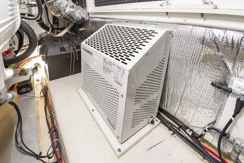 Slide: The Image of Albemarle 360 Express Fisherman 2019 - 5585421