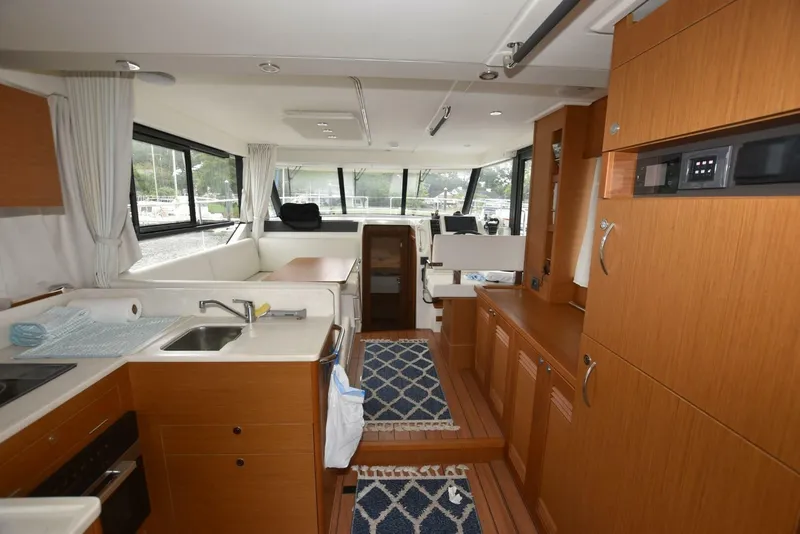 Slide: The Image of Beneteau Swift Trawler 41 Fly 2023 - 5564220