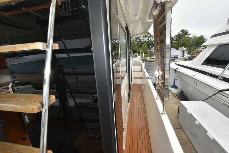 Slide: The Image of Beneteau Swift Trawler 41 Fly 2023 - 5564236